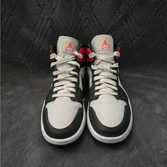 Nike Jordan 1 Retro Mid Newsprint SE - Picture 5 of 9